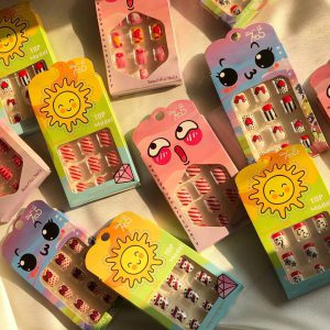 ناخن مصنوعی