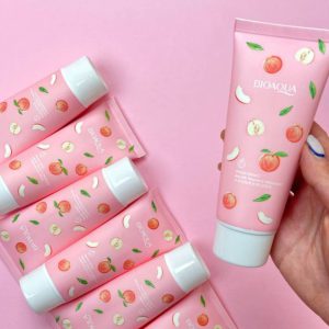 کرم دست روشن کننده