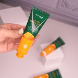 کرم دست آبرسان و سفید کننده عسل بیوآکوا