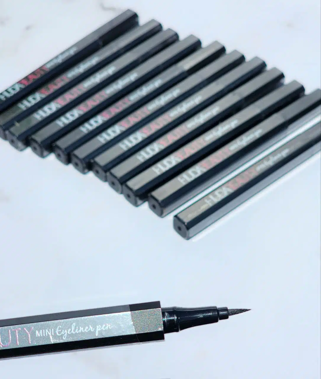 خط چشم ماژیکی6ضلعی مشکی هدی بیوتی/Huda Beauty - Image 2