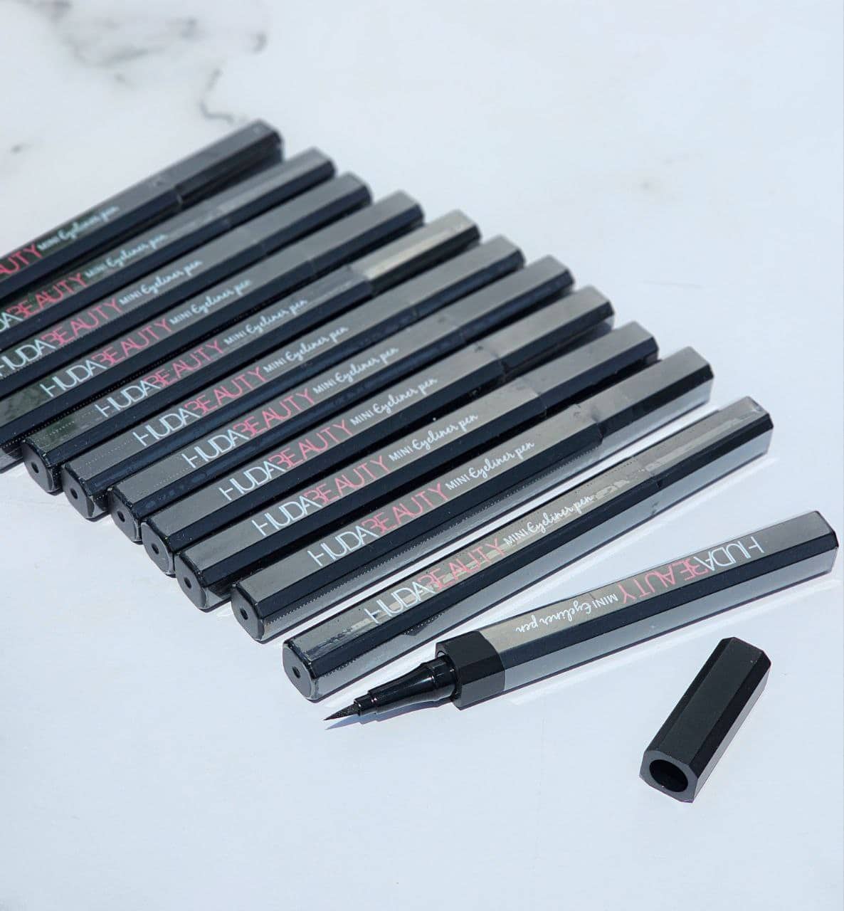 خط چشم ماژیکی6ضلعی مشکی هدی بیوتی/Huda Beauty - Image 4