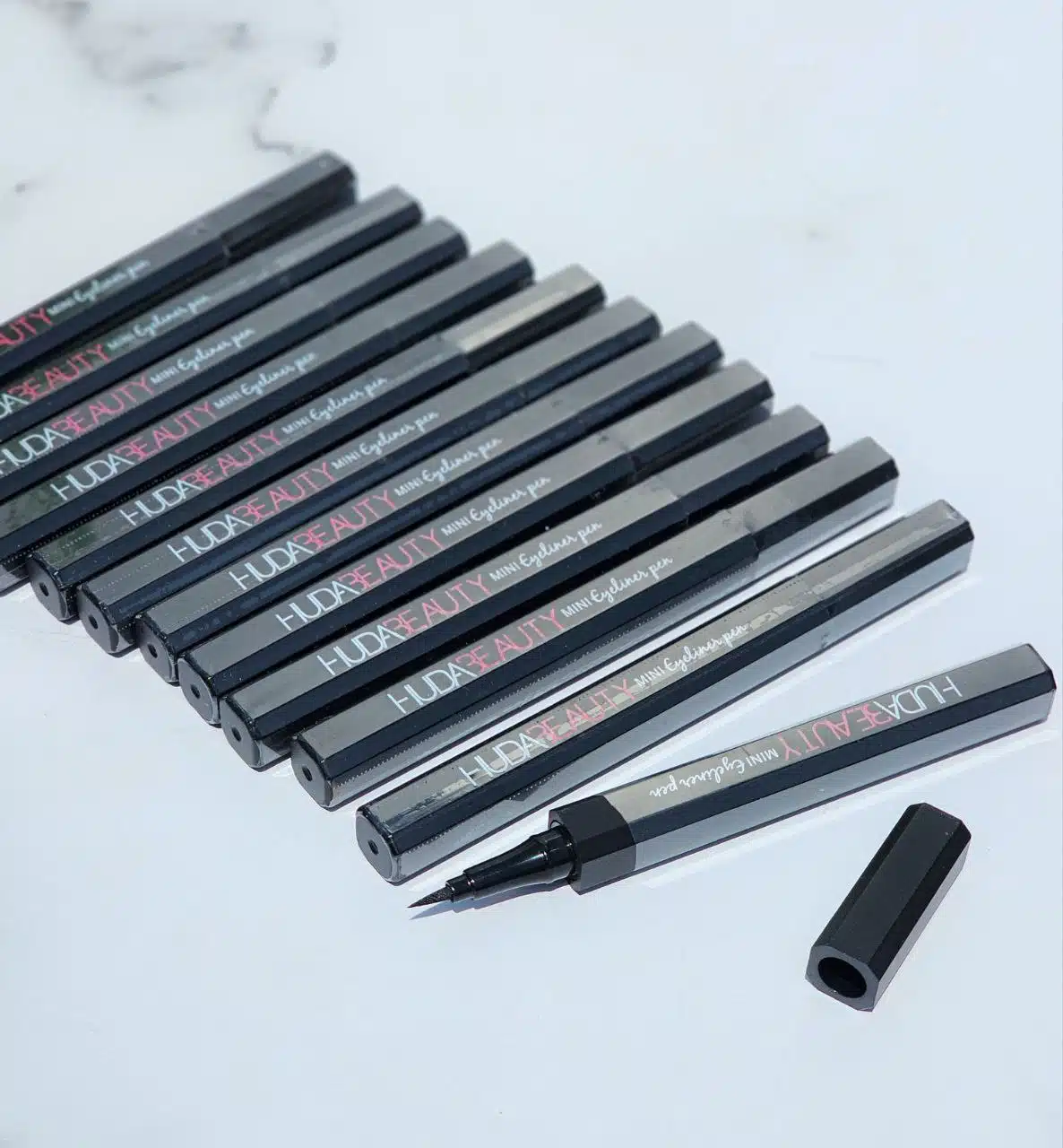 خط چشم ماژیکی6ضلعی مشکی هدی بیوتی/Huda Beauty - Image 4